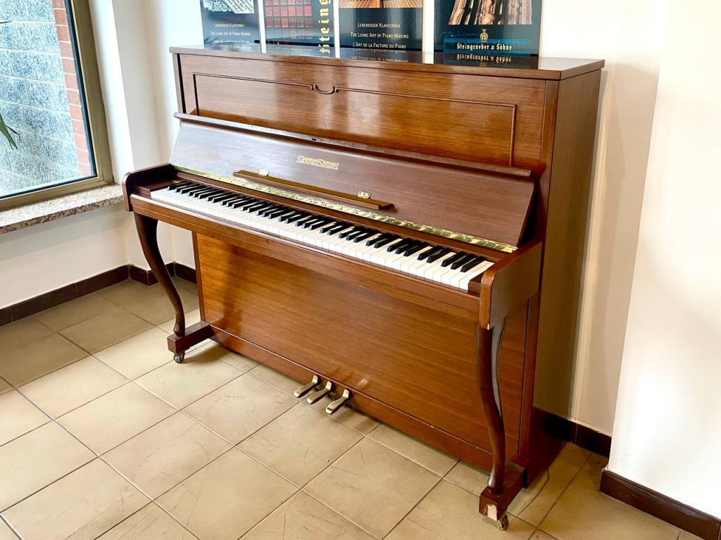 Grotrian-Steinweg 120 noce lucido